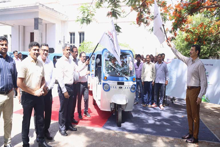 Mahindra Launches 100 Treo E-Autorickshaw in Hyderabad
