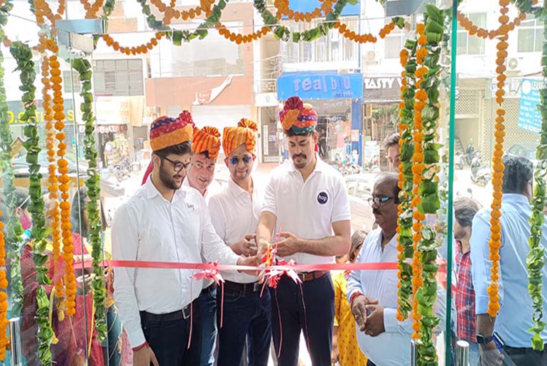 HOP Electric Unveils HOP Experience Centres in UP