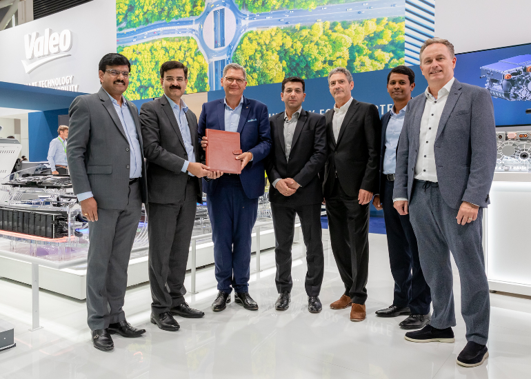 Valeo Partners with Mahindra for EV Powertrain