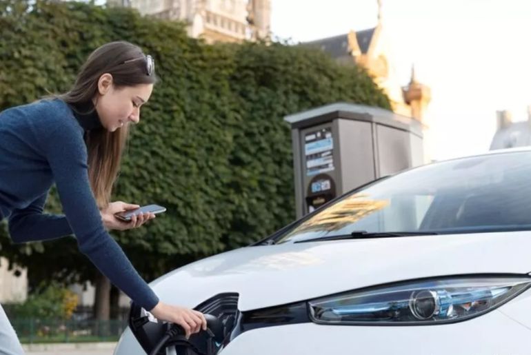 MG and HPCL to install fast charger at petrol pump for EV users