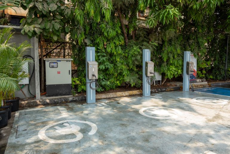 Statiq and The Club Mumbai Partner for Premium EV Charging Station
