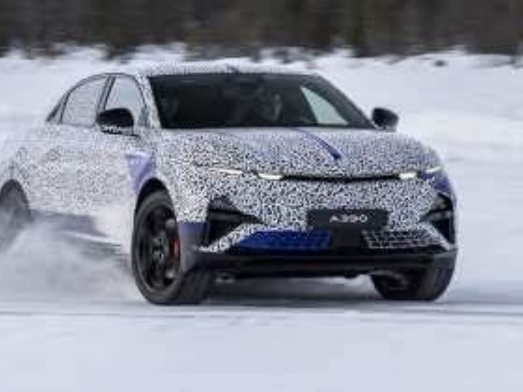 Alpine A390 revealed as France’s Porsche Macan EV competitor