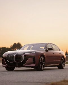 BMW i7