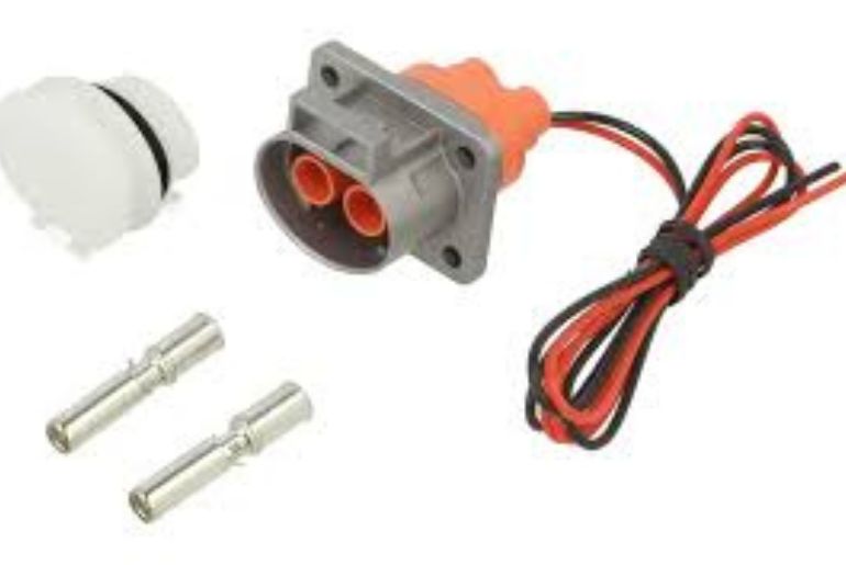 Amphenol PowerLok solutions designed for EV applications