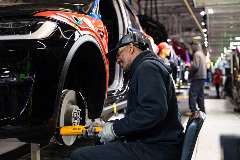 India Unveils Portal for New EV Manufacturing Scheme