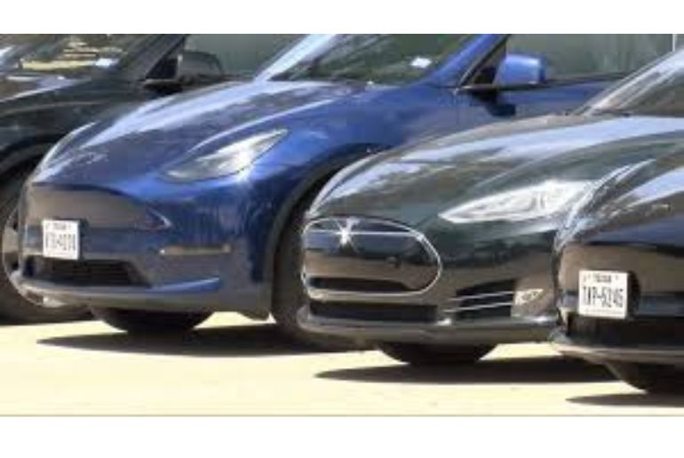 Texas lawmakers urge Tesla to delay Austin Robotaxi