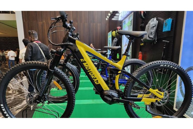 EMotorad, Dynem, electric bikes, e-bike exports, India manufacturing, US brands, green mobility, EV exports, sustainable transport, Make in India