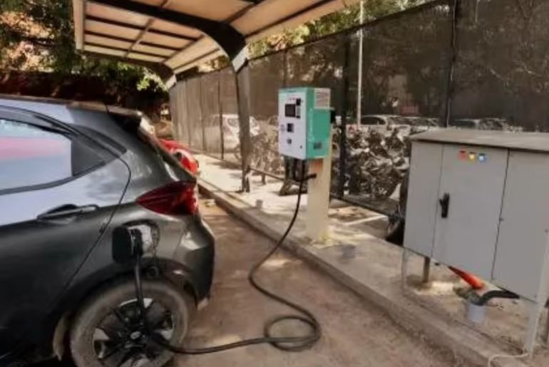 Pune to Launch EV Charging, Explore Battery Swapping