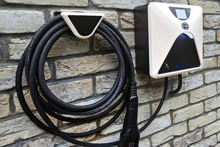 Stevie, Powerverse partner to monetize EV chargers