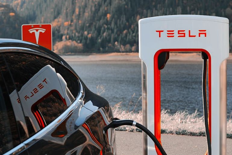 Tesla to Set Up Charging Stations Across Delhi-NCR