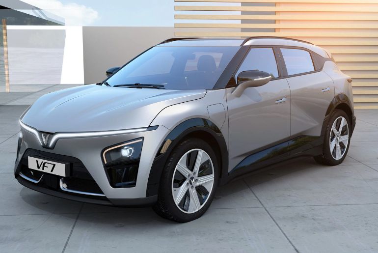 Vinfast VF7 Electric SUV Spotted Testing Before Launch