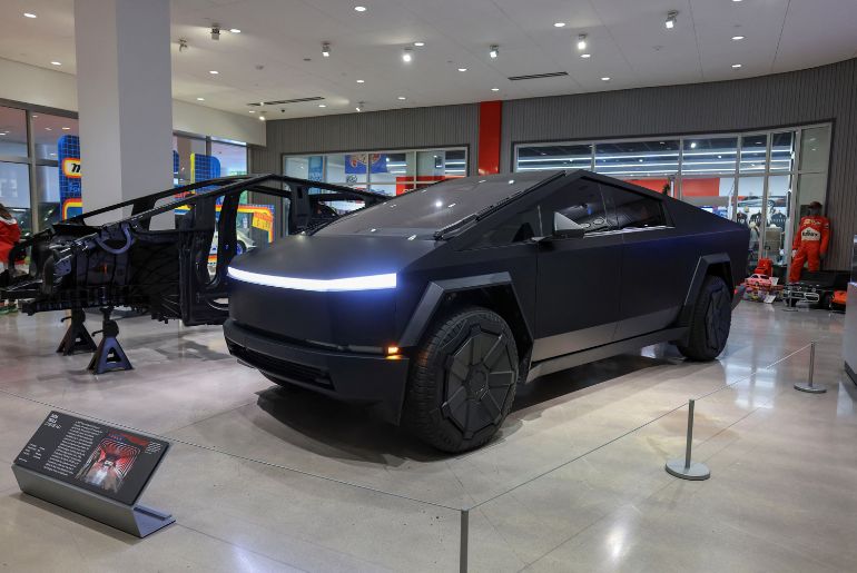 Tesla Offers Free Lifetime Supercharging on Cybertruck Cyberbeast