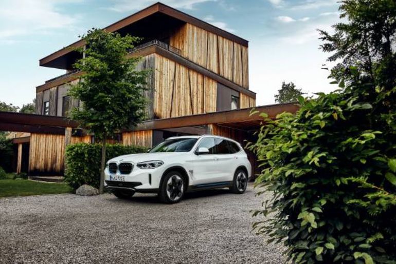 BMW Unveils HVO100 Demo Fleet for Sustainable Mobility