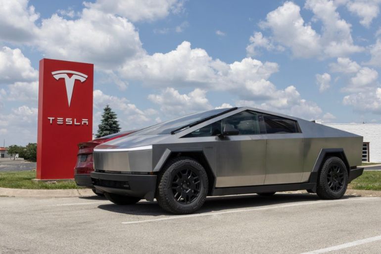 Tesla Expands Middle East, Launches Cybertruck in Qatar