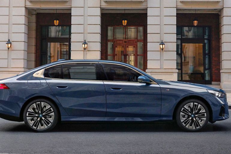 BMW Readies Long-Wheelbase i5 EV for India BMW Readies Long-Wheelbase i5 EV for India