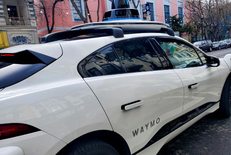 Waymo Expands Fully Autonomous Robotaxi Service Nationwide